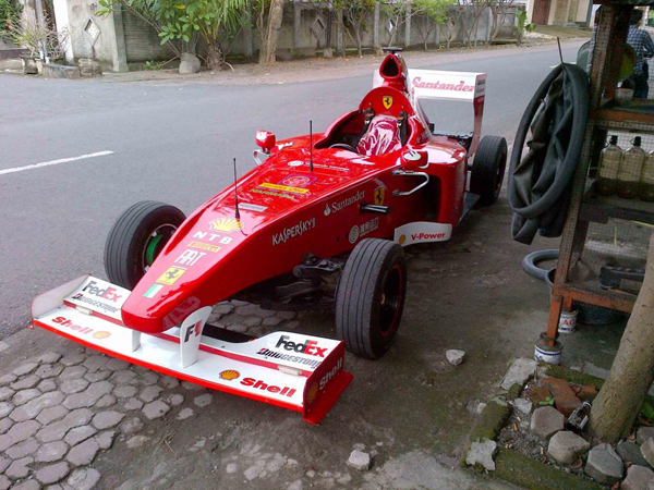 formula 1 jalan raya indonesia - otomotifzone (7)W@