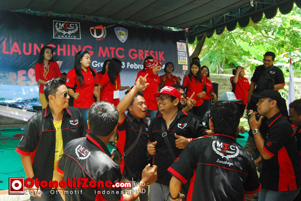 Joget koplo bareng-oz