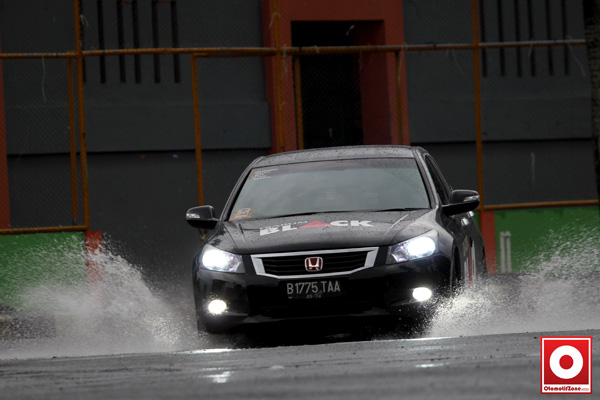 honda all new accord 2009 jogjakarta - otomotifzone (3)