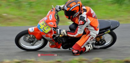 Adrian Aritonang mendominasi MP3 dan MP4