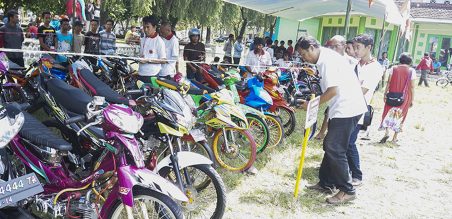 Peserta Kontes Komunitas motor bebek