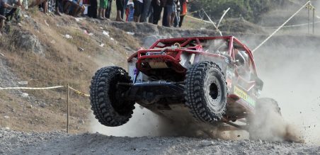 Tim Hardy's Land Sencaki Pobaepo saat melibas SS 9 dan menjadi yang tercepat