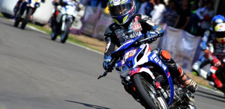 Rheza menggunakan Yamaha Jupiter Z1