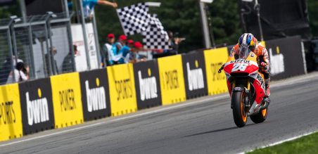 Dani Pedrosa berhasil mematahkan rekor kemenangan Marc Marquez