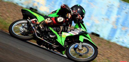 salah satu pembalap Kawasaki KYT Manual Tech di IRS Putaran 4