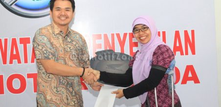 Pemberian donasi dua unit Sepeda Motor Honda 
