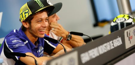Valentino Rossi mengalami kecelakaan di GP Aragon