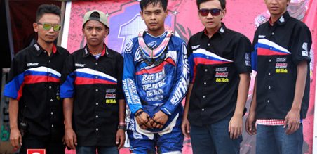 H Arga, Aldi Juhe & crew tim RAS 171 Tryink 86 Tech Imola