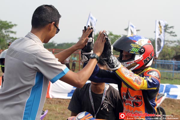 dukungan semangat Rio Teguh sebelum race