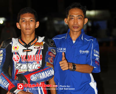 Andi Ukky bersama Pallung owner Team Zakir Racing team