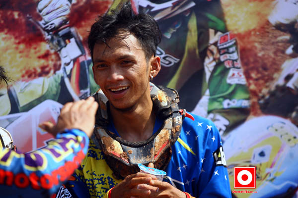 senyum khas Pangsit