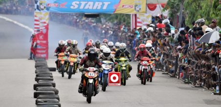 Desai sirkuit yang menurun membuat air hujan banyak menggenang di R1 dan R2