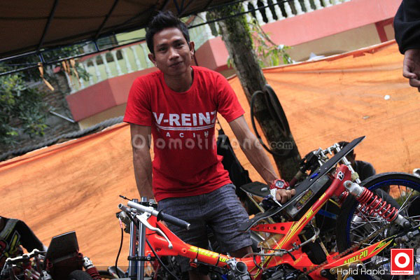 I Ketut Madiasta, coba mesin.