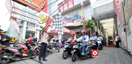 Lomba Irit All New Honda BeAT eSP Series dilepas dari diler Honda WIN Kenjeran Surabaya
