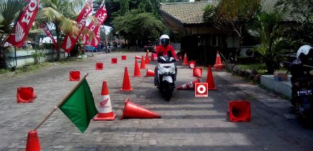 Kampanye safety riding menjadi menu tambahan dalam gathering kali ini
