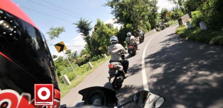 Jalan Berliku, tanjakan-turunan, sempit dan licin menjadi tantangan etape V