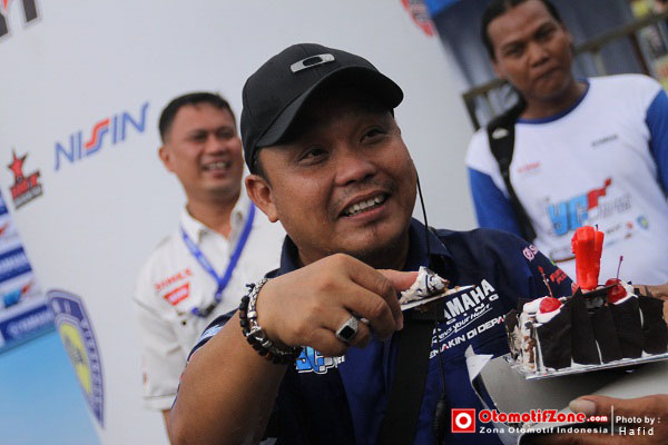 Pak Supriyono, rayakan ulang tahun tepat di seri 1 yamaha Cup race.