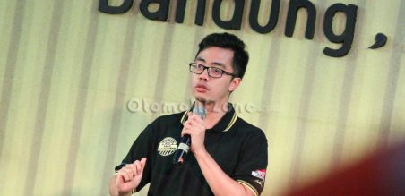 Dennis Adishwara, sutradara muda