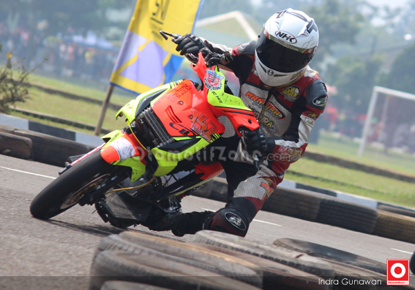Disajikan dengan 11 tikungan