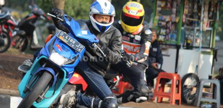 Aksi bikers saat latihan di Brigif Cimahi