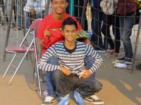 Ali Ojel (Jongkok) genap berusia 24 tahun 