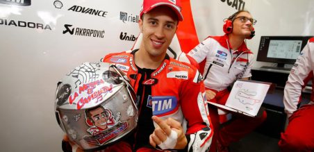 Andrea Dovizioso memilih bersantai dirumah bersama keluarga