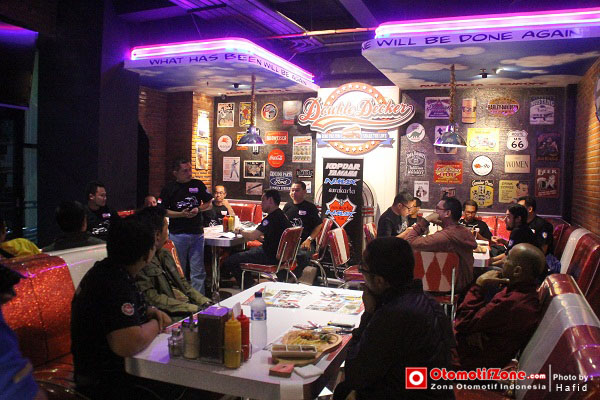 Suasana elegan saat gathering menambah hangat yang selalu memunculkan inspirasi baru.