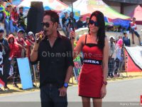 Yayan Olly (kiri) ketua IMIK