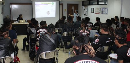 Couching Clinic diikuti perwakilan klub motor Honda Street Fire Club Bandung