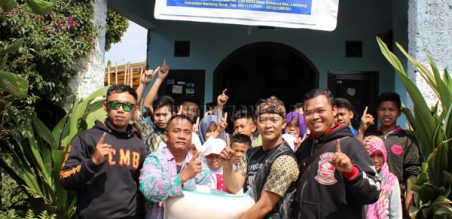 Bakti sosial di sebuah Yayasan Sosial di daerah Lembang