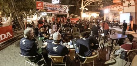 Diakhir acara, disuguhi live music dan sekaligus melaunching OHC Apps 