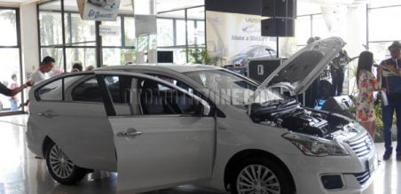 Suzuki Ciaz memiliki 3 konsep design yaitu Sporty & Elegan design, Roomy & Comfortable Cabin dan Excellent Driving Performance & Fuel Efficient