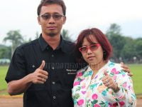 H. Mukhtar S  yang selalu mendapatkan dukungan istri Sherly Damayanti 