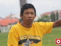 Handa tersenyum puas