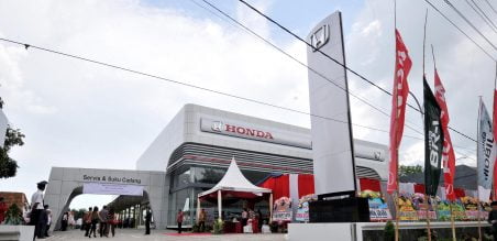 Honda Plaza Tuban berdiri di atas lahan seluas 6.432 m2.