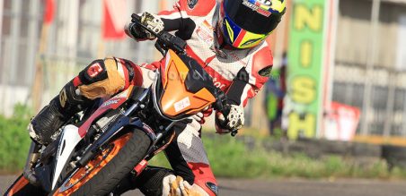 Awhing Sanjaya Dengan Motor Honda Sonic 150cc