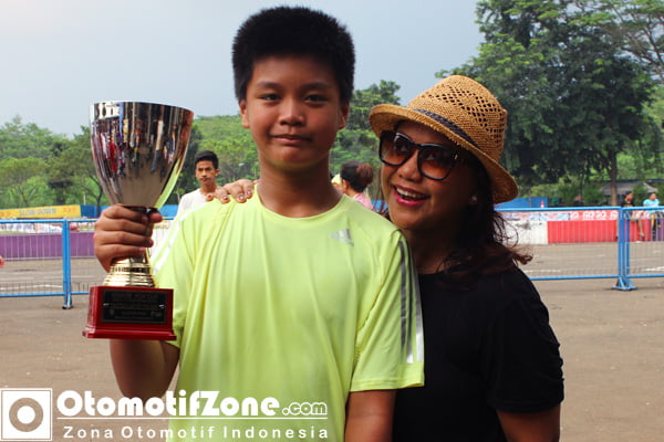 Akhela Chandra Dewanto dan Sang Ibunda