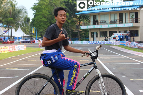 Gezha Sudirman Pembalap TKM Racing