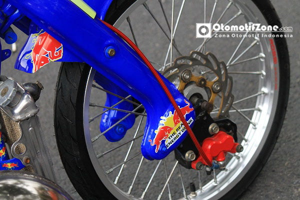Bagian depan dibiarkan standar.