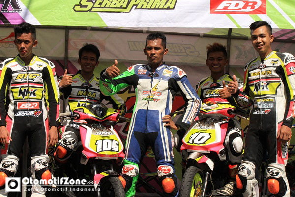 Support pembalap Jatim.