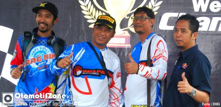 Penyelenggara dan pengurus IMI Jatim