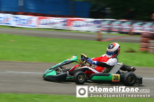 Harits juara Junior Rok GP