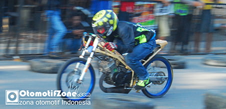 Eko Chodox beraksi