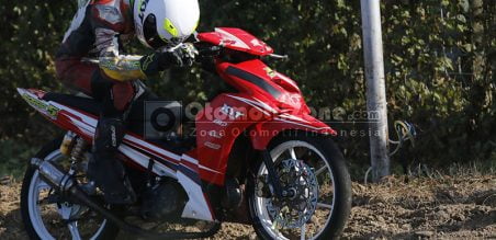 Herman Bas Harus berakhir Di sisi Lintasan Setelah masalah engine