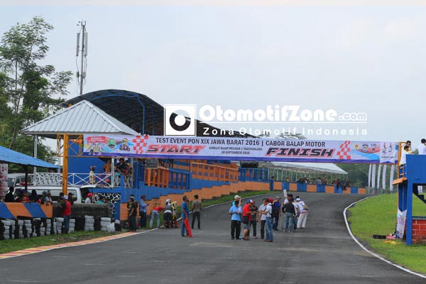 track lurus