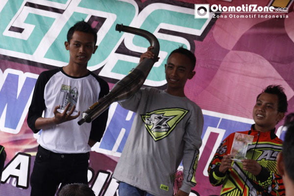 Joko Precil, rasakan pergantian para pengisi podium.