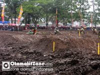 Lintasa Off track hancur berlumpur