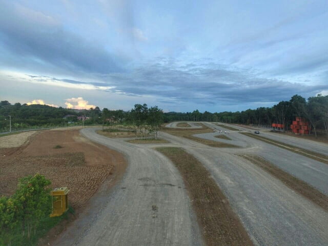 Pengerasan lahan siap diaspal Januari 2017