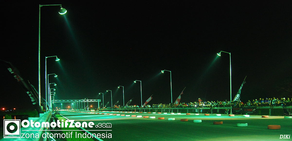 Sirkuit bung Tomo dimalam Hari