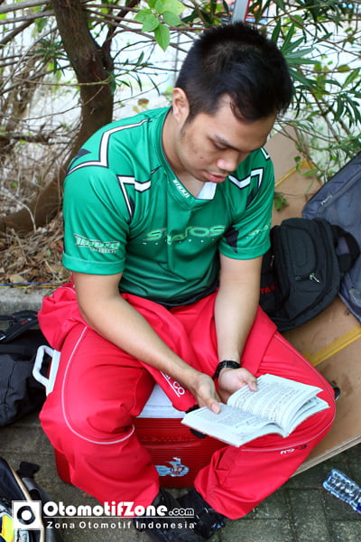 Aldi Rizky baca Qur'an sebelum race